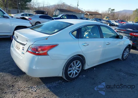 2014 Nissan Altima 2.5 S z USA, uszkodzony, nr VIN 1N4AL3AP7EC328357